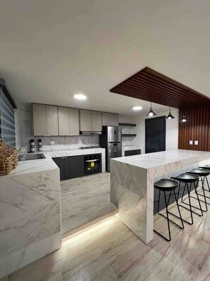 Fridge, microwave, oven, stovetop