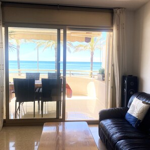 Apartment | 4 bedrooms - R151 - Apart Beachfront (Calafell)