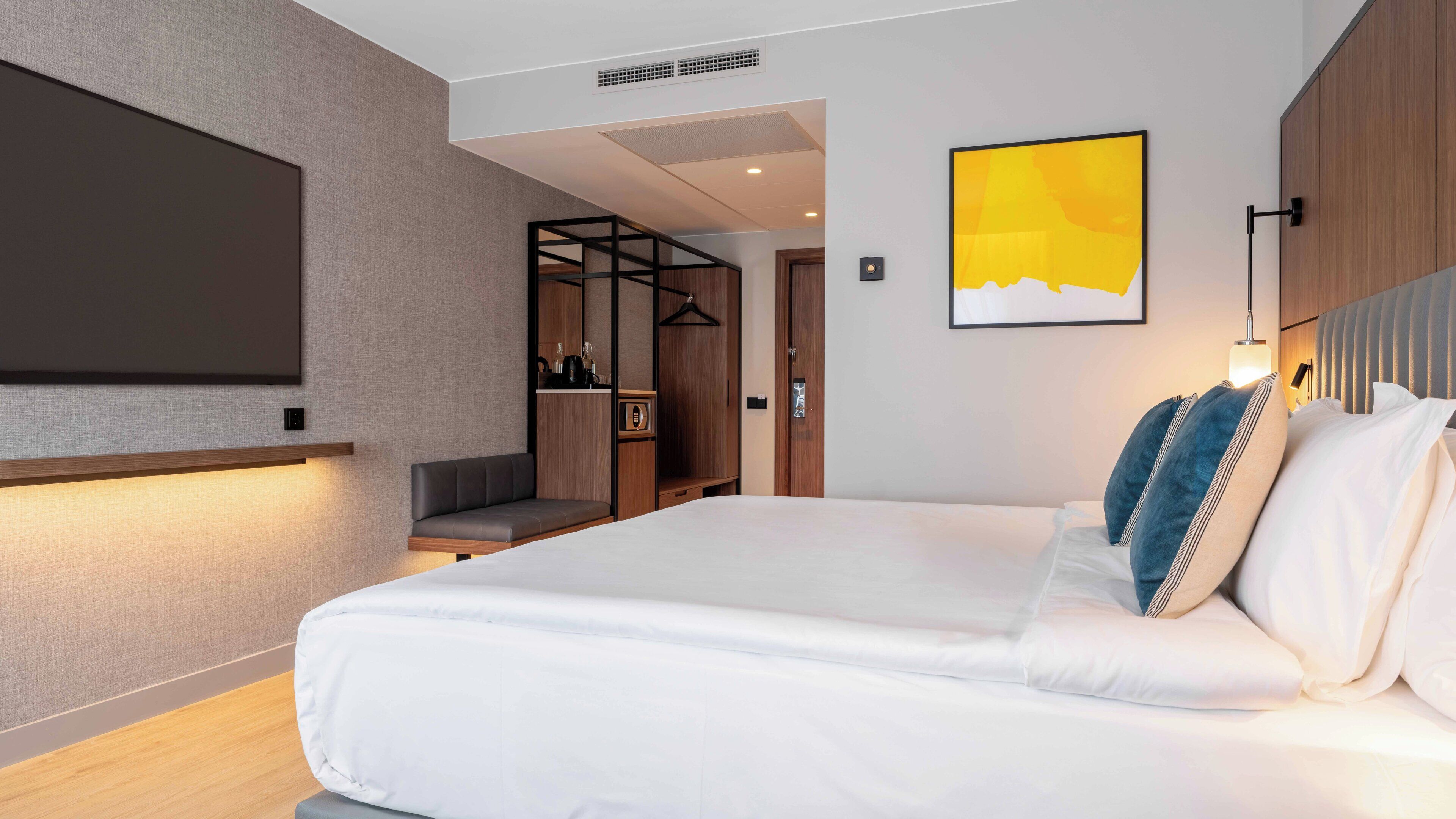 Standardzimmer, 1 King-Bett (Free Spa Access) | Minibar, Zimmersafe, Verdunkelungsvorhänge, Bügeleisen/Bügelbrett