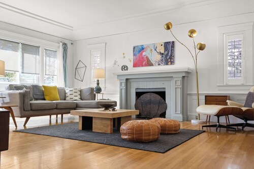 The Zen Den - Stockton, Ca