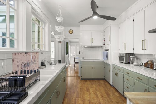 The Zen Den - Stockton, Ca