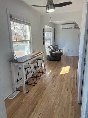 Interior - Breathtaking views of the Moutains close to downtown (Cañon City)