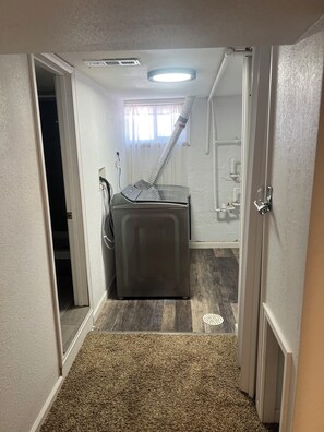 Interior - Breathtaking views of the Moutains close to downtown (Cañon City)