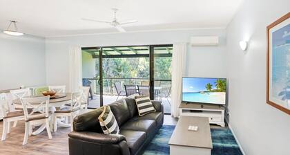 Baden 58 - Rainbow Shores. Pools, outdoor spa, walk to beach. Tennis court