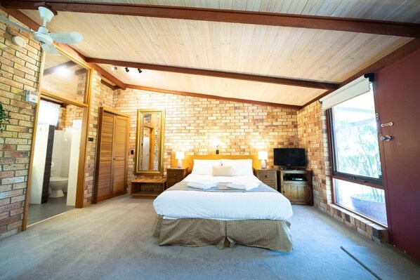 Fer et planche à repasser, Wi-Fi, draps fournis