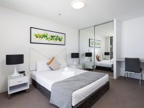 1 chambre, fer et planche à repasser, Wi-Fi, draps fournis