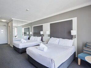 Iron/ironing board, bed sheets