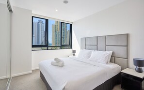 2 chambres, fer et planche à repasser, Wi-Fi, draps fournis