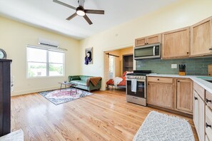 Private kitchen - The One With The Haunted Painting (Oklahoma City)