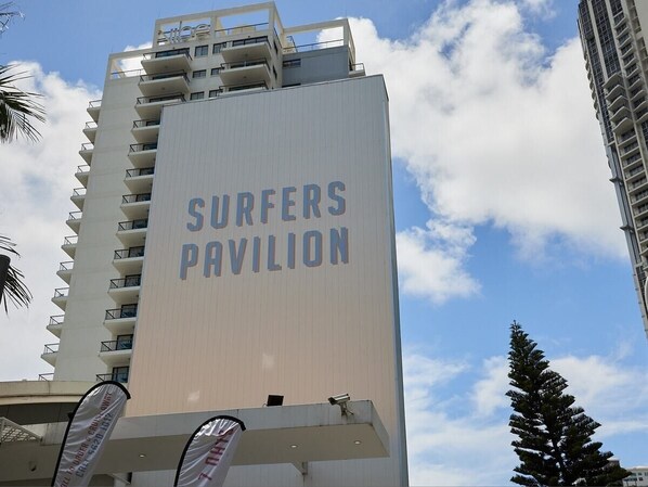 Exterior - Comfort 2 Double-bed Hotel room | 2-minute to Tram (Surfers Paradise)