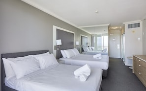 Iron/ironing board, bed sheets