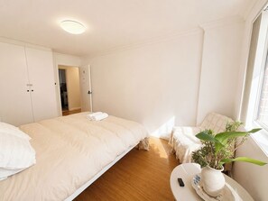 5 Schlafzimmer, Bügeleisen/Bügelbrett, Reisekinderbett, WLAN