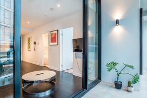 Interior - Sunny 1 bedroom Apartment with Infinity Pool (Fortitude Valley)