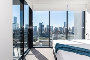 1 多间卧室、熨斗/熨衣板、WiFi、床单