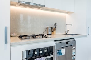 Fridge, microwave, oven, stovetop