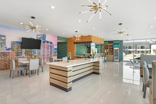 Clarion Pointe Spring - Houston North