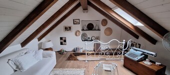 2 Bedroom Private vacation home in Liguria