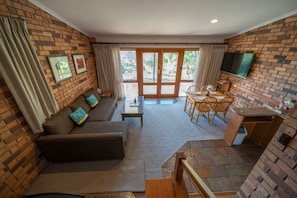 Televisie en een open haard