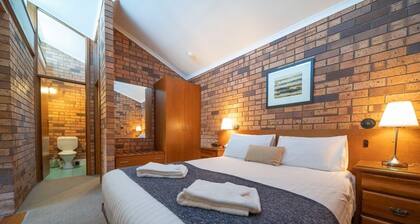 Adorable Lodge 2 Blickinstal Retreat
