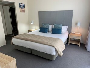 1 bedroom, iron/ironing board, WiFi, bed sheets - Crown Towers Luxurious 1 Bed Apt Surfers Paradise (Surfers Paradise)