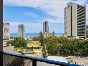 Property grounds - Cozy One Apartment with View in Centre Surfers (Surfers Paradise)