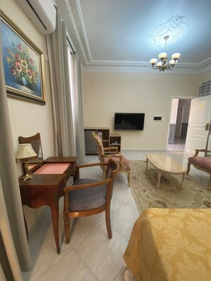 Superior Suite, Balcony, Harbor View | In-room safe, desk, free WiFi - Hotel de letoile (Béjaïa)