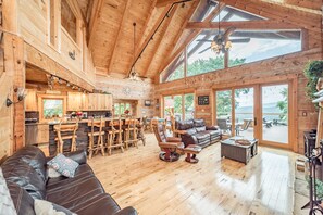 Fernseher, Kamin, Videospiele, DVD-Player