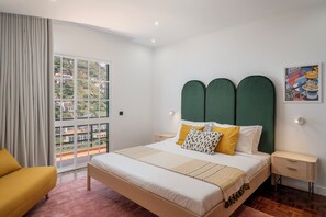 3 bedrooms, iron/ironing board, WiFi, bed sheets - Garden, sea view and barbecue, Casa das Maravilhas (Câmara de Lobos)