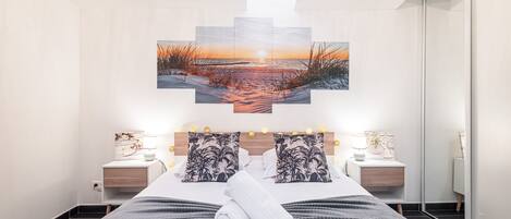 1 غرفة نوم ومكواة/لوح كي وواي فاي مجانًا وملاءات أسرّة