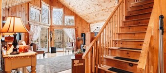 The Hansberry Cabin - Forest Setting - Hiking & ATV Trails - Lake - Pond - River