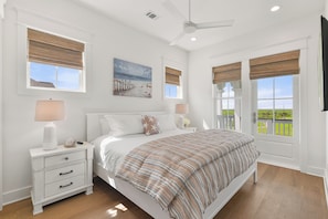 5 bedrooms, iron/ironing board, travel cot, free WiFi - Forever Young, a beautiful custom home walking distance to Pointe West beaches! (Galveston)