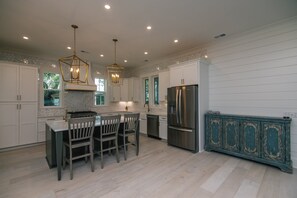 Fridge, microwave, oven, stovetop - Carolina Mile:Luxurious 4BR/3.5BA Marsh-Front Retreat with Private Pool & Elevator on Edisto Beach (Edisto Beach)