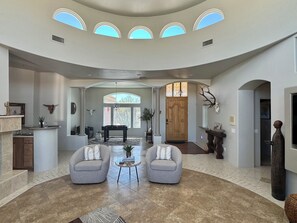 Lobby - Luxury Desert Stay, Heated Pool & Hot tub, Views, Close To Town & Civana Spa (Carefree)