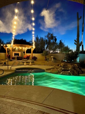 Outdoor pool, a heated pool - Luxury Desert Stay, Heated Pool & Hot tub, Views, Close To Town & Civana Spa (Carefree)