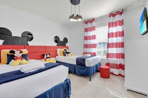 5 bedrooms, iron/ironing board, travel crib, WiFi