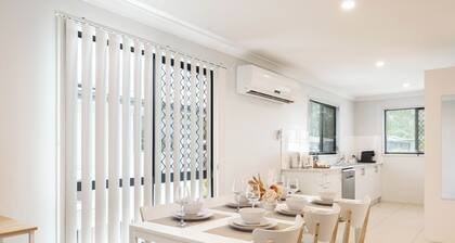 1 Bdr Apt! Spotless! Garage Parking! 221D1