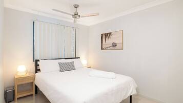 2 bedrooms, desk, iron/ironing board, free WiFi