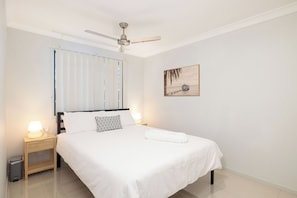 2 bedrooms, desk, iron/ironing board, free WiFi