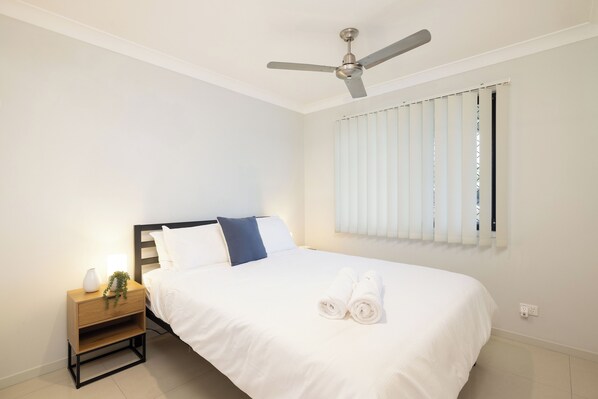 2 bedrooms, desk, iron/ironing board, free WiFi