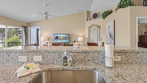 Interior - Relax & Unwind in Privacy - Heated Salt Water Pool and Spa - Villa Belle Vie (Cape Coral)