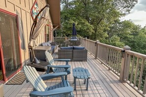 Property grounds - Legacy View Lodge-Amazing View, 2 Kitchens, Near Parkway, Fire Pit, & Hot Tub (Blowing Rock)