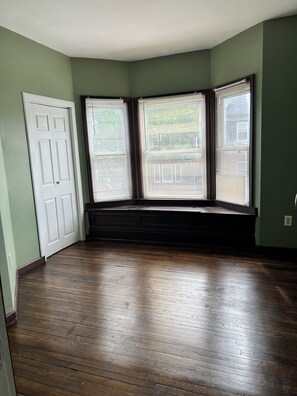 Interior -  Clean 3 bedroom, 1 bath, living room and kitchen with stove and refrigerator  (Buffalo)
