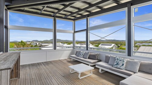 AYANA Casuarina - Oceanside house walking distance to cafe