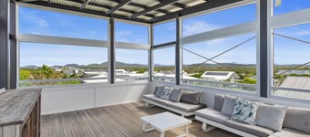 AYANA Casuarina - Oceanside house walking distance to cafe