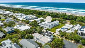 Exterior - AYANA Casuarina - Oceanside house walking distance to cafe (Casuarina)