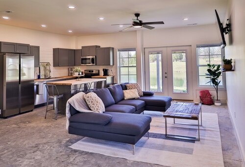 Hunts Bend Private Getaway!