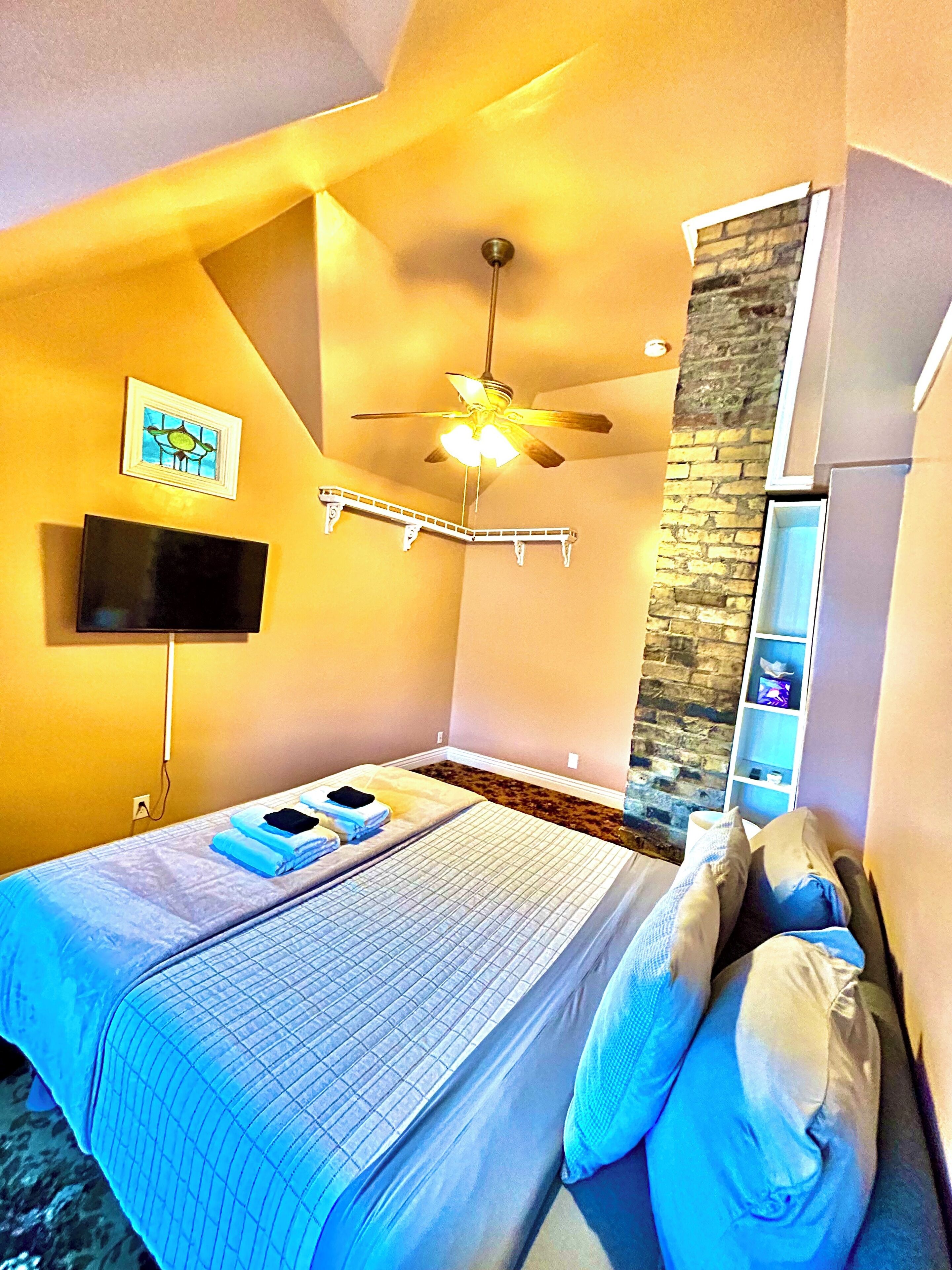 3 soverom, strykejern/-brett, wi-fi og sengetøy