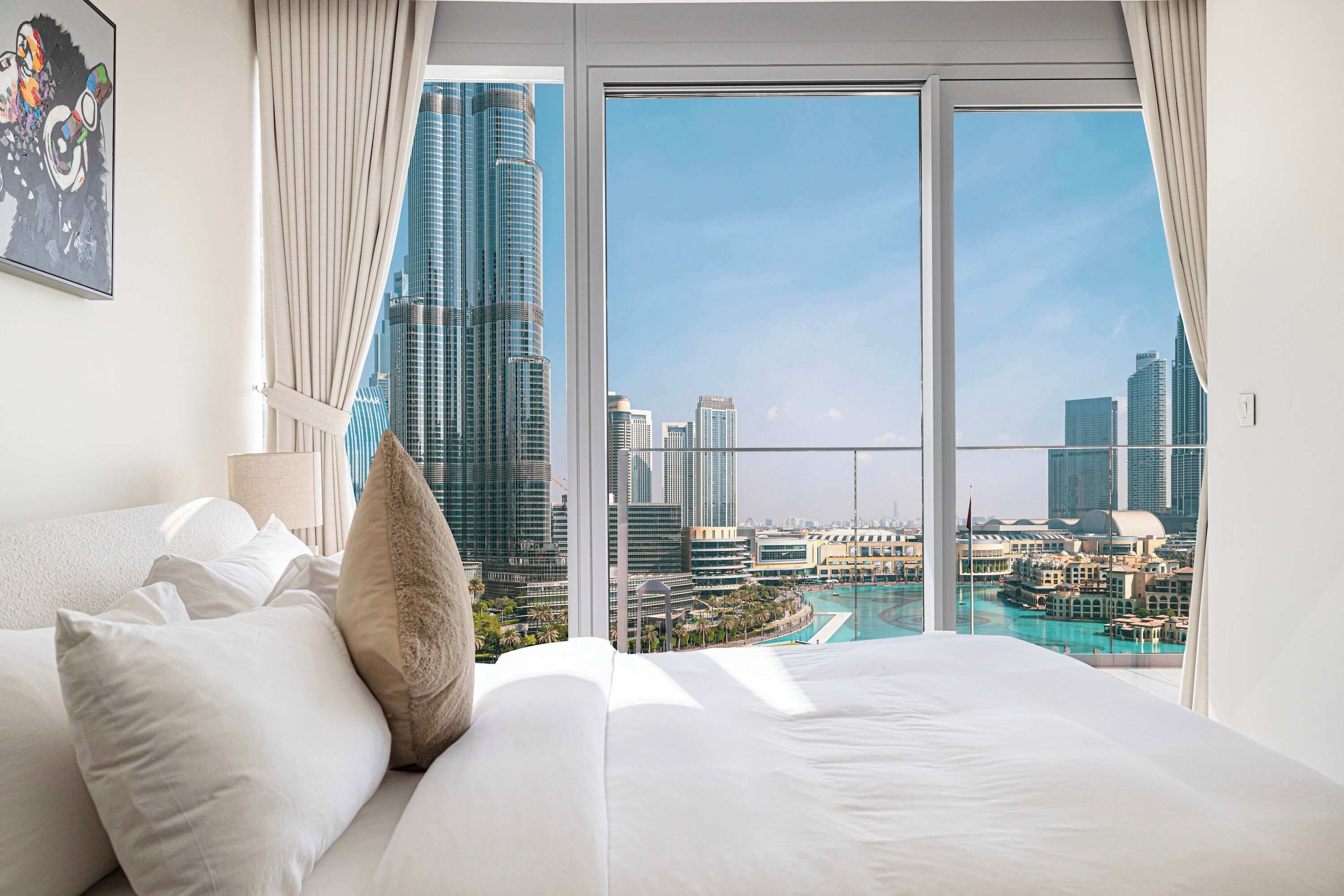 4 bedrooms, desk, iron/ironing board, travel cot