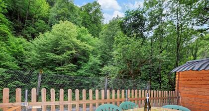 Lovely home in Seix with WiFi