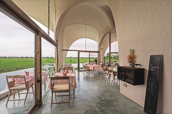 Frühstück, Mittagessen, Abendessen, Blick auf den Pool